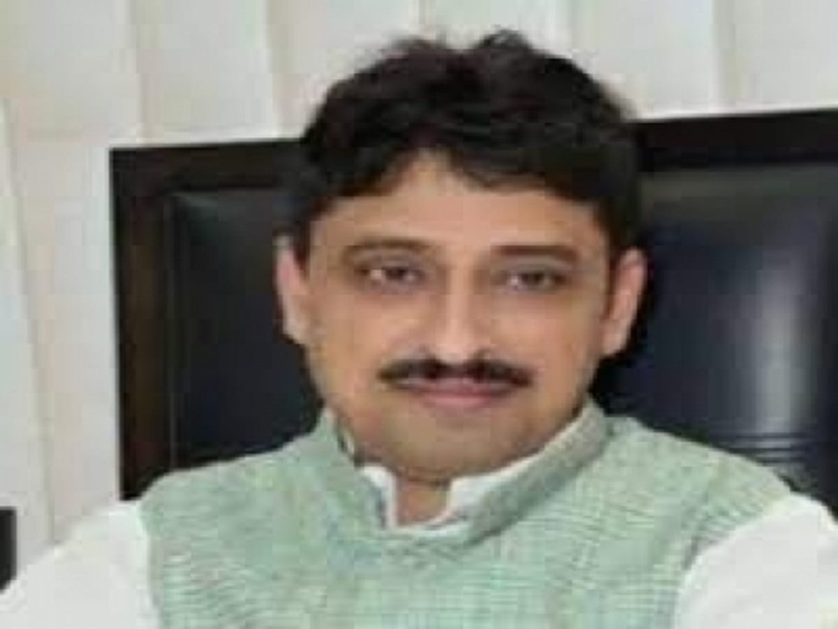 Mod turns ‘Counter-Strike’ into a ‘Tekken’ clone with fighting chickens