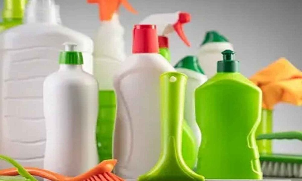 Your cleaning products may be emitting hundreds of toxic chemicals