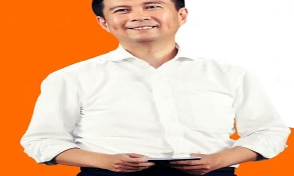 Ex-Alibaba CEO Daniel Zhang quits as cloud division head, stock slips