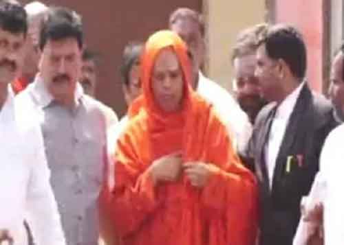 Lingayat mutt sex scandal: Arrest warrant against rape accused Murugha seer