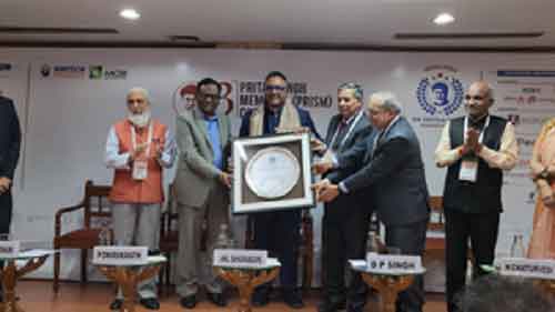 JGU Vice Chancellor C. Raj Kumar receives inaugural Dr Pritam Singh Transformational Leader Award 2023