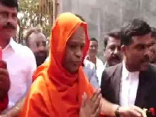 Lingayat mutt sex scam: K’taka HC stays investigation of cases against accused seer