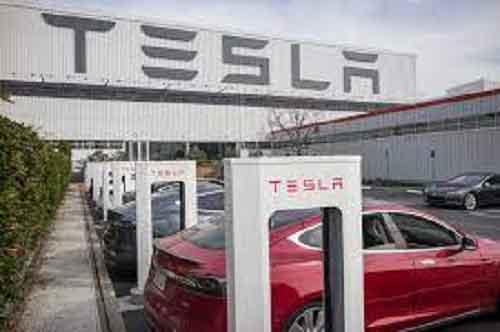 Tesla workers report robot injuries, explosions at US Cybertruck factory