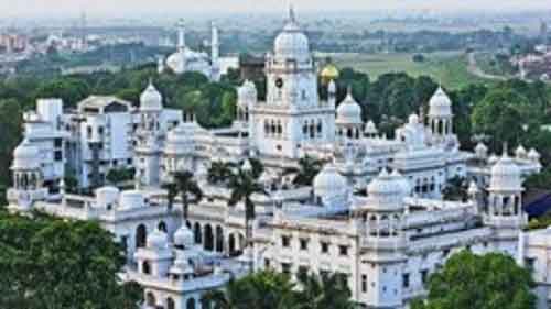 Medicine shortage hits KGMU, teachers complain