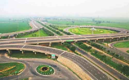 Yogi asks YEIDA officials to accelerate pace of work