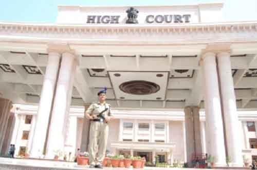Allahabad HC expresses concern over unruly behavior by ‘men in black’
