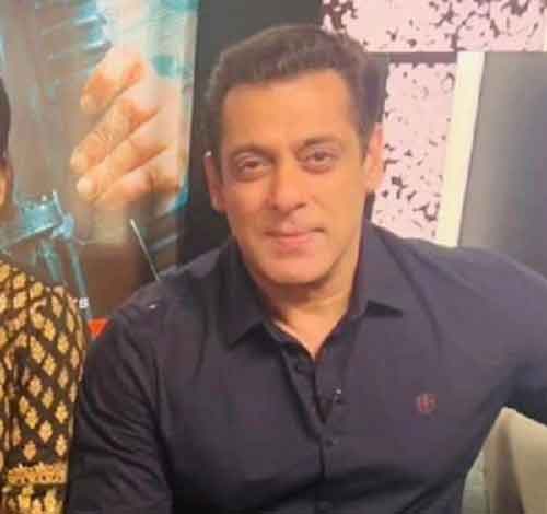 Salman Khan wears ‘torn shoes’ to event, gets viral