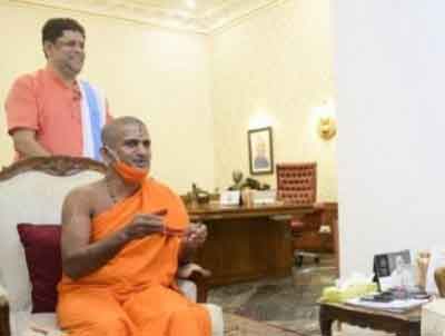 ‘Ram bhakti, desh bhakti’ no different: Pejawar seer
