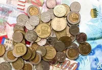 Israeli shekel bounces back to record high against USD amid war