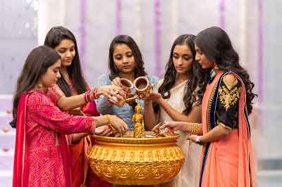 BAPS Shri Swaminarayan Mandir Chicago celebrates Diwali