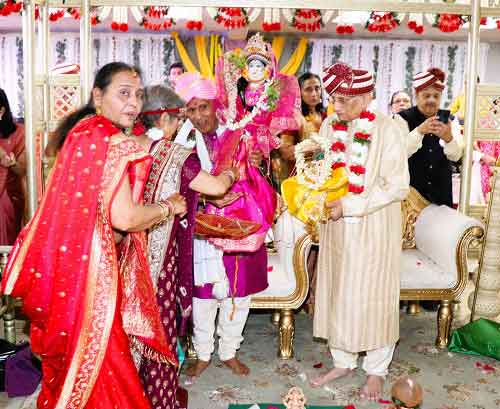 Bharatiya Senior Citizens of Chicago Celebrate ‘Tulsi Vivah’