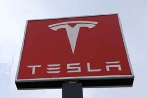 Tesla recalls over 2 mn cars in US over Autopilot defect