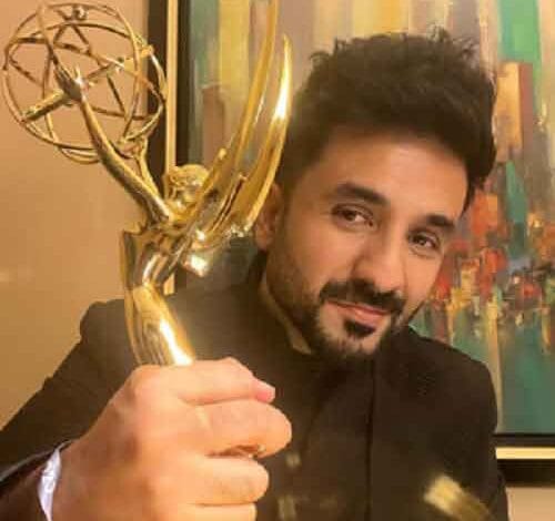 Big B asks about Emmy International winner in ‘KBC’, Vir Das reacts
