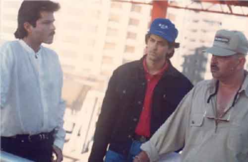 Hrithik shares throwback picture with Anil Kapoor from when he was assistant director