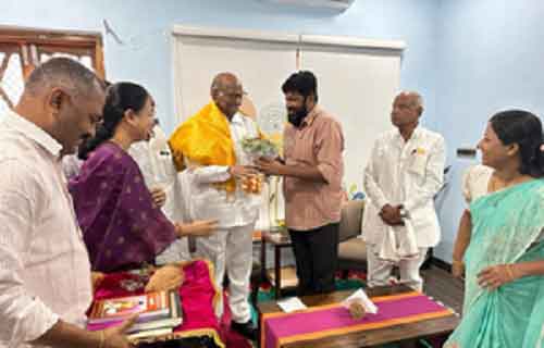 Sharad Pawar drops in for tea at PJP MLA Bachu Kadu’s home