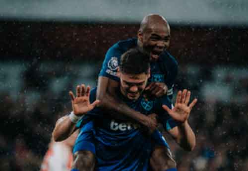 Premier League: West Ham win derby to stop Arsenal returning to top