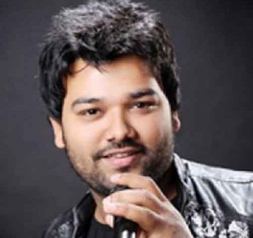Singer Altamash Faridi to perform on New Year in Indore with his brothers