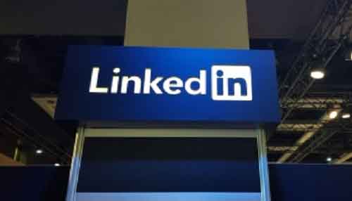 LinkedIn ad revenue rises as advertisers leave Elon Musk’s X