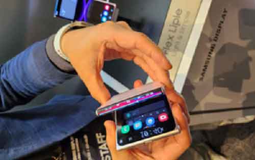 Samsung’s dual-folding display gives glimpse of next Galaxy Z Flip