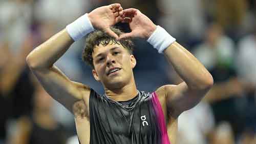 Ben Shelton beats Carballes Baena, reaches Auckland semifinal