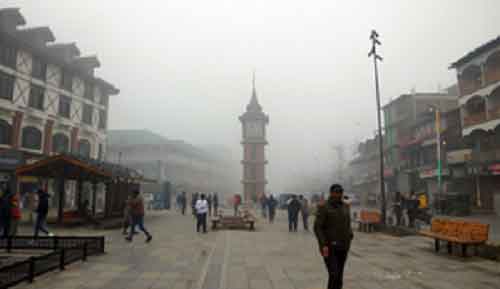 Night temperature rises above freezing point in Srinagar after one month