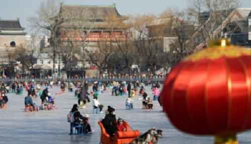 China’s population declines for second straight year