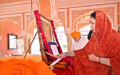 Guru Gobind Singh’s sword worshiped in Jaipur on Prakash Parv