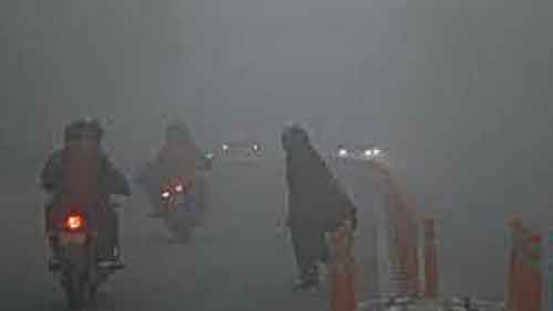 Delhi records minimum temp of 6.6, air quality remains ‘very poor’