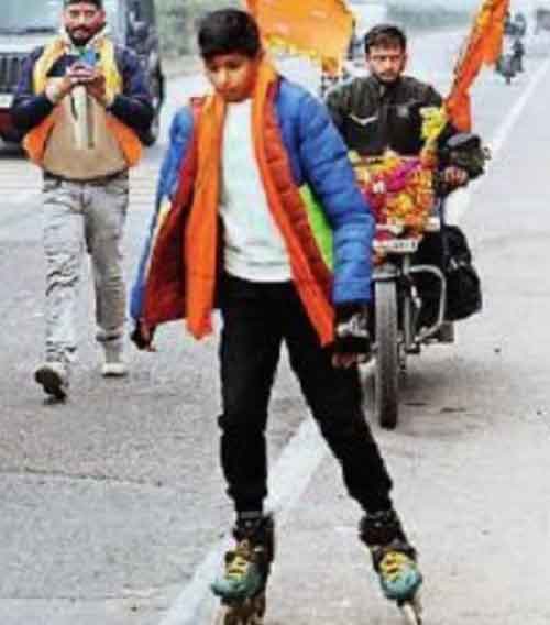 To Ayodhya – on skates, on foot, on bicycle