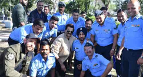 Hrithik, Anil Kapoor visit Pune Air Force Station