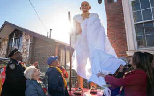 NYC Mayor unveils Gandhi statue outside Hindu temple after 2022 vandalism incidents