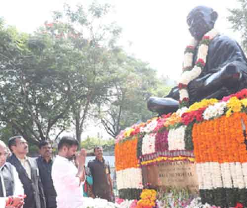 Telangana CM pays tributes to Mahatma Gandhi at Bapu Ghat
