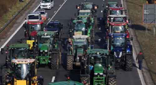 Belgian farmers block roads, protesting against rising costs, EU environmental policies