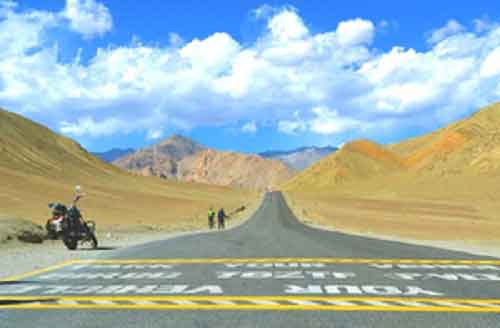Traffic restored on Srinagar-Leh highway after 12 days