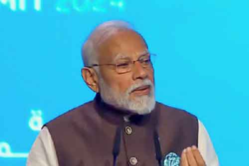 PM Modi, J&K L-G pay tribute to Pulwama martyrs