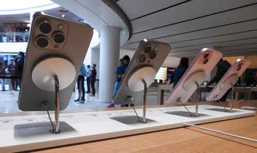 In 10 years, Apple earned $1.65 trillion from iPhone sales: Report