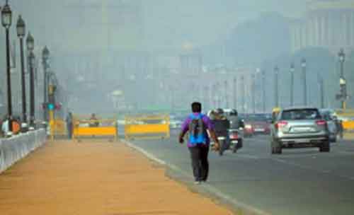 Delhi records 14.7 degrees as minimum temp, AQI in ‘poor’ category