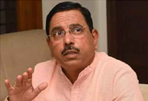 Rahul Gandhi holding Muslim League flag in Wayanad inciting anti-Hindu sentiments: Union Minister