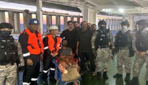 Navy provides critical assistance to merchant vessel in Gulf of Aden