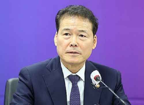 N.Korea’s removal of unification references could cause ideological confusion: Minister