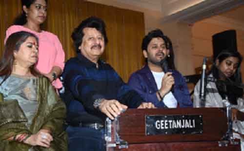 ‘An emotion for a generation’: Celebrities touched by Pankaj Udhas share memories