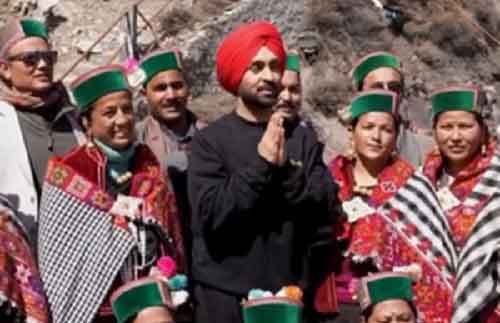 Diljit chills with residents of Kinnaur, practices pahadi jhumar dance steps