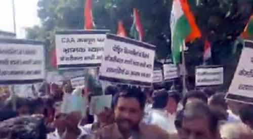 Hindu migrants protest outside CM Kejriwal’s residence over CAA remarks