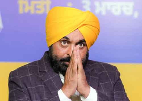 Bhagwan Mann pays obeisance to Bhagat Singh on completion of 2 yrs as Punjab CM