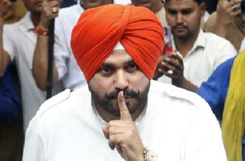 Sidhu makes comeback to cricket commentary amid LS election fever