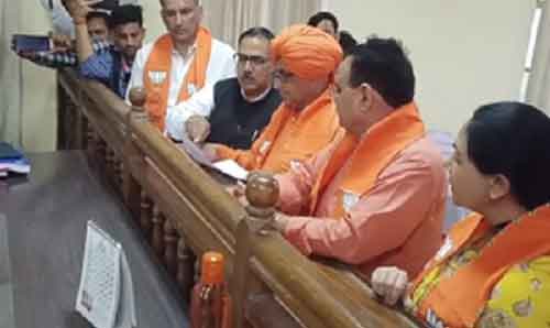 Raj LS polls: BJP’s Sumedhanand, CPI (M) candidate Amra Ram file nominations from Sikar