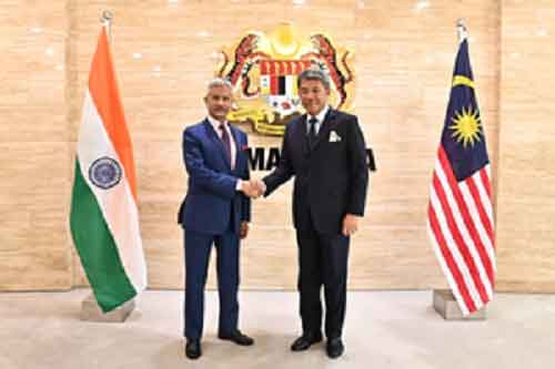EAM Jaishankar holds ‘productive, frank discussion’ with Malaysian counterpart