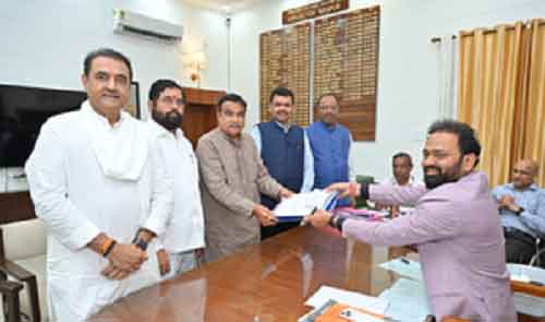 LS polls: Union Minister Nitin Gadkari files nomination from Nagpur seat