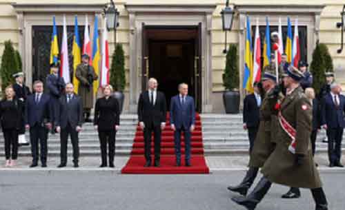 Poland, Ukraine ‘a step forward’ to solutions on agricultural imports: Polish PM