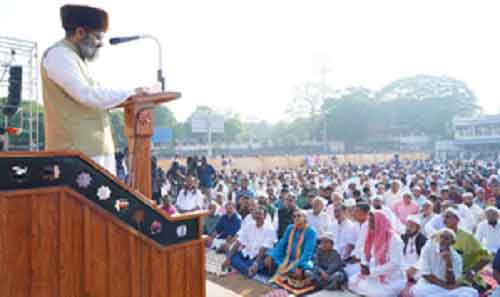 Kerala celebrates Eid-Ul-Fitr, political dignitaries join masses